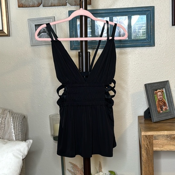 Express | Strappy Cutout Aline Top in Black Size S Small - Picture 2 of 13